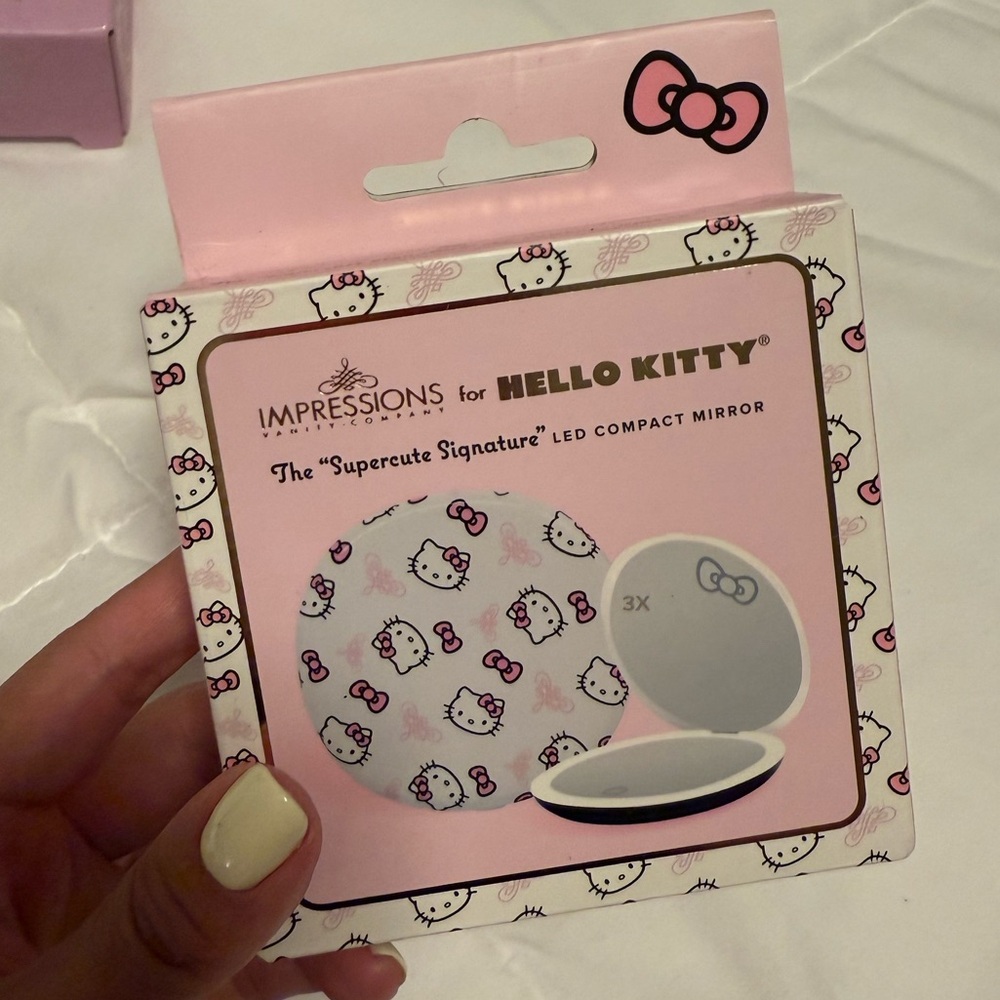 Impressions Vanity x Hello Kitty LED Compact Mirror